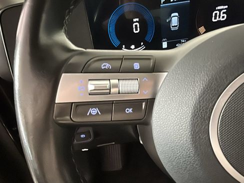 Used 2025 Hyundai Kona SEL FWD image 19