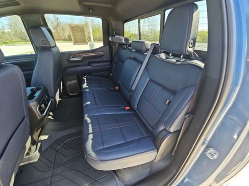 Used 2024 Chevrolet Silverado 1500 High Country w/ High Country Premium Package image 19