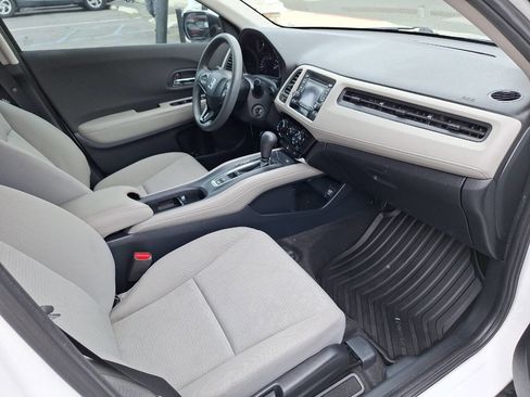 Used 2022 Honda HR-V LX image 10