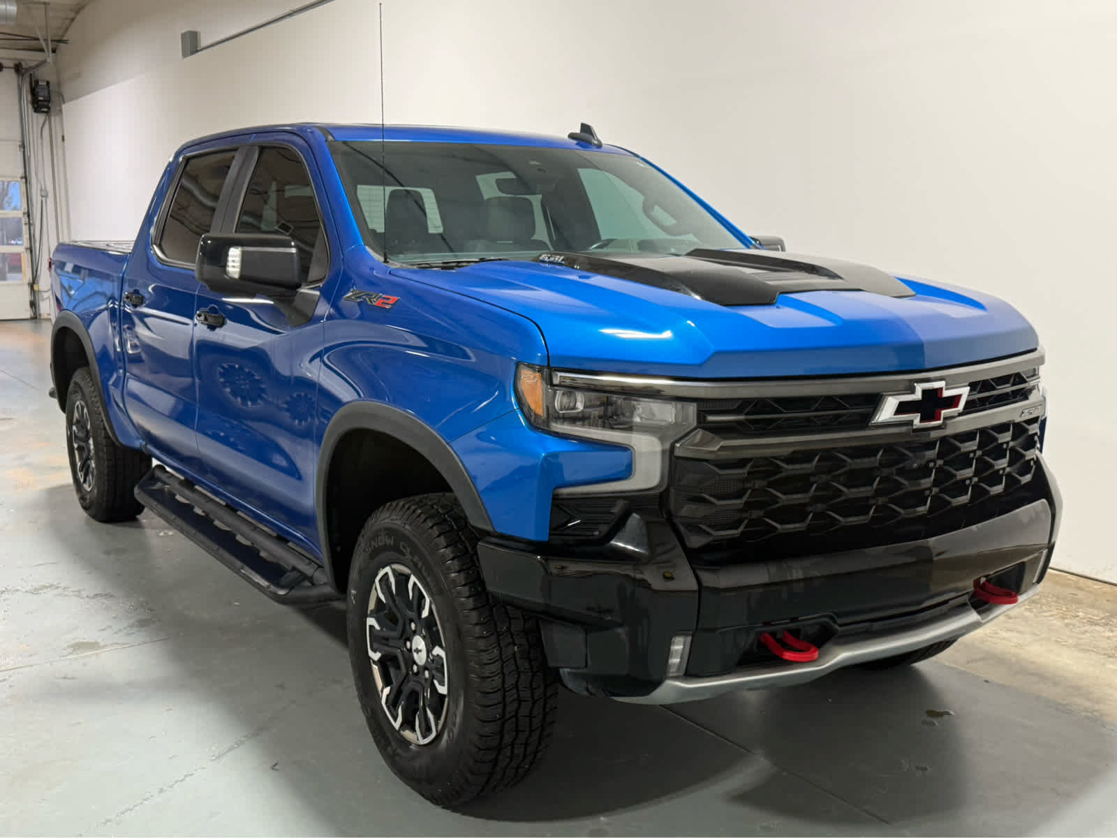 Used 2023 Chevrolet Silverado 1500 ZR2 w/ Technology Package AWD/4WD image 5