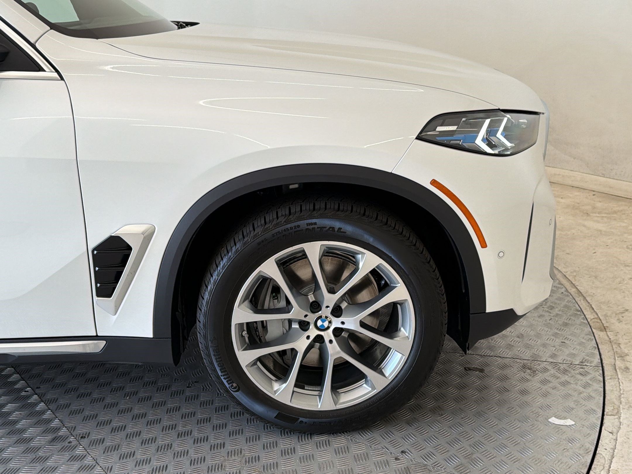 New 2026 BMW X5 xDrive50e AWD/4WD image 13