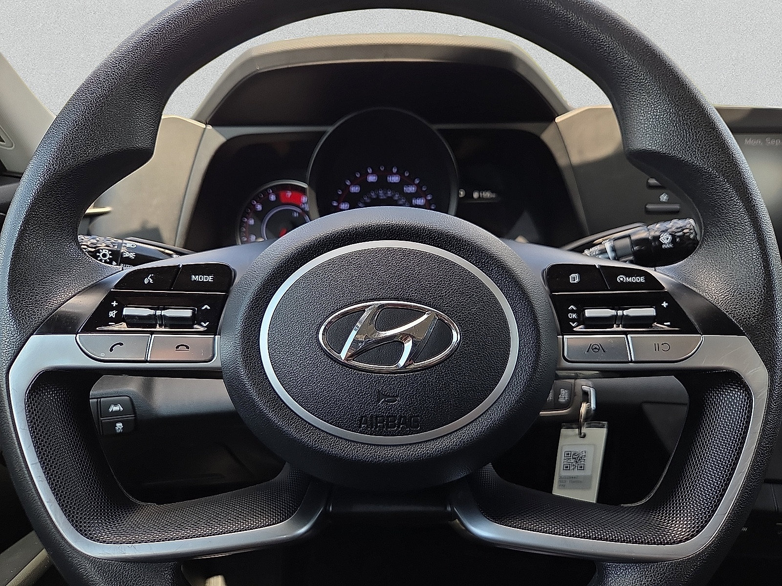 Used 2023 Hyundai Elantra SE FWD image 24
