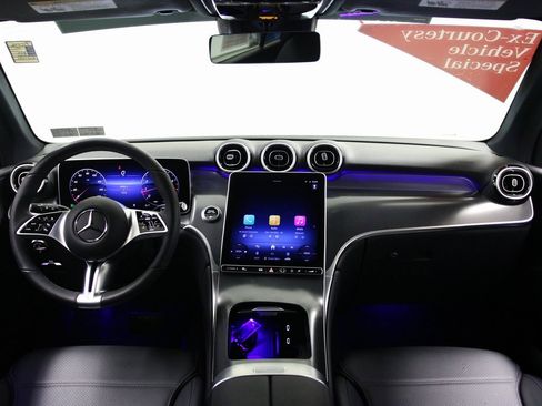 Certified 2025 Mercedes-Benz GLC 300 4MATIC image 2