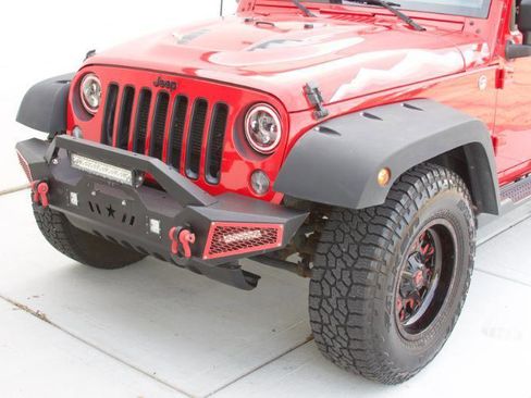 Used 2015 Jeep Wrangler Unlimited Sahara AWD/4WD image 16