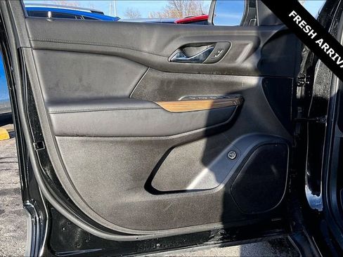 Used 2023 GMC Acadia SLE w/ Driver Convenience Package image 19