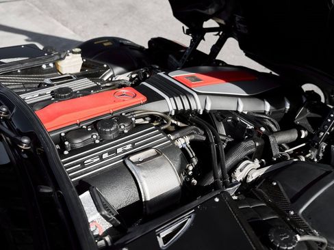Used 2006 Mercedes-Benz SLR image 25