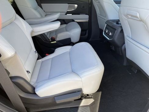 New 2026 Ford Expedition Platinum image 45