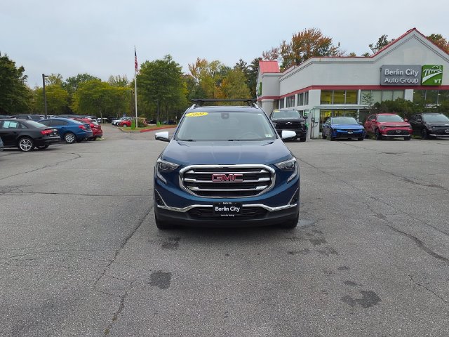 Used 2021 GMC Terrain SLT w/ Infotainment Package II AWD/4WD image 3
