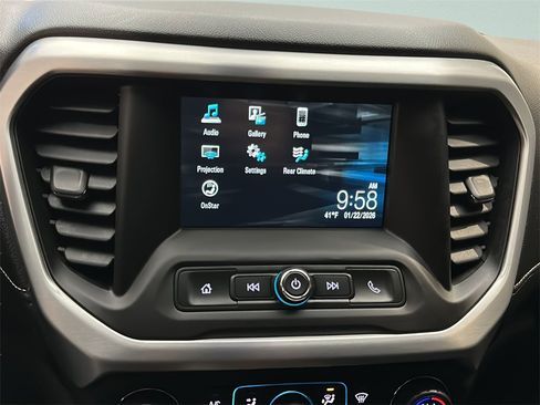 Used 2017 GMC Acadia SLE image 25