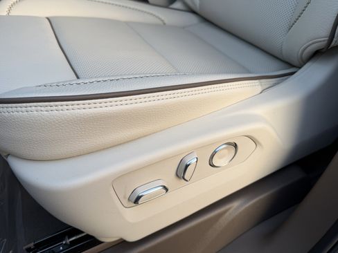 New 2026 GMC Yukon XL Denali w/ Denali Reserve Package image 15