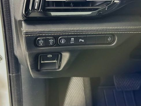 Used 2023 Acura MDX SH-AWD w/ Advance Package image 12