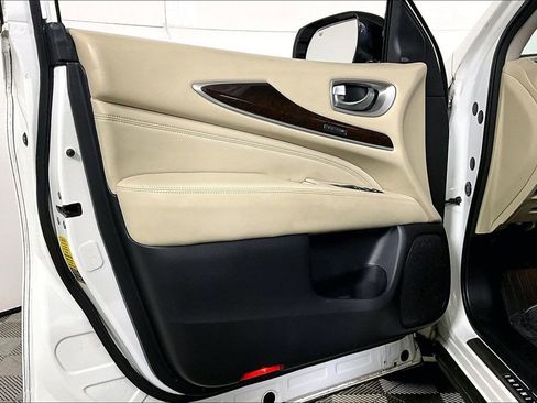 Used 2017 INFINITI QX60 FWD w/ Deluxe Technology Package image 23