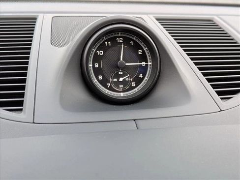 Used 2025 Porsche Macan image 21