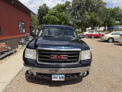 Used 2007 GMC Sierra 1500 SLE w/ SLE/SLT Trailering Package AWD/4WD image 3