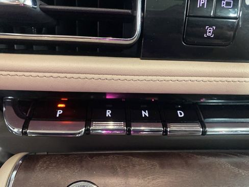 Used 2022 Lincoln Aviator Reserve w/ Elements Package Plus image 6