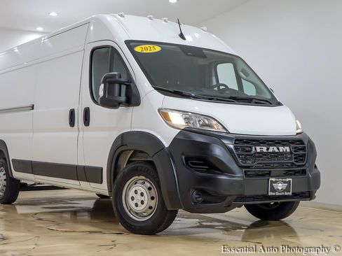 Used 2023 RAM ProMaster 2500 FWD image 2