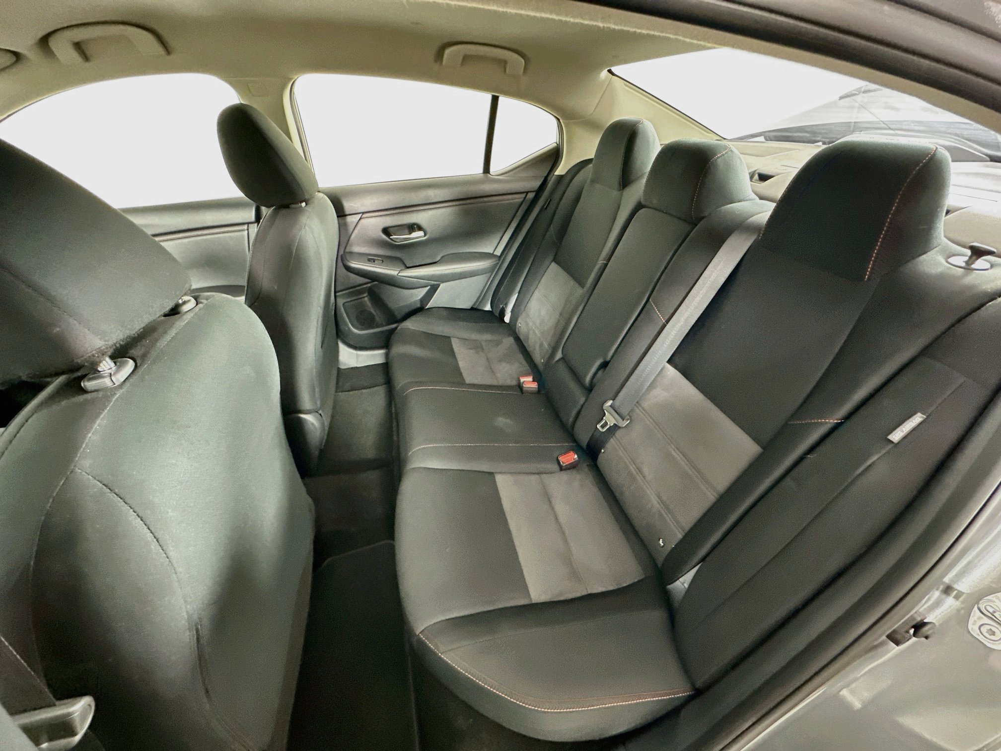 Used 2025 Nissan Sentra SR FWD image 26