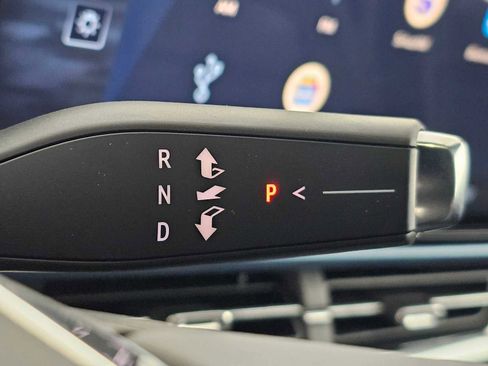 New 2026 Chevrolet Equinox EV LT image 30