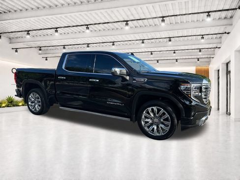 Used 2025 GMC Sierra 1500 Denali AWD/4WD image 12