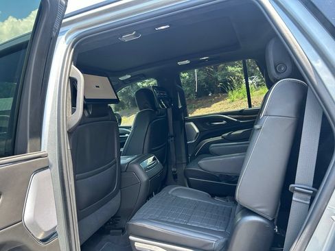 Used 2024 Cadillac Escalade Sport Platinum w/ LPO, ONYX Package AWD/4WD image 44