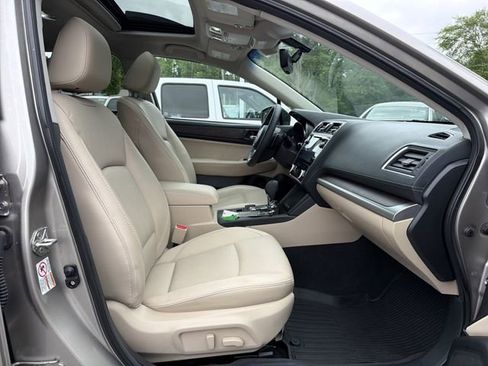 Used 2019 Subaru Outback 2.5i Limited w/ Popular Package #2 AWD/4WD image 17