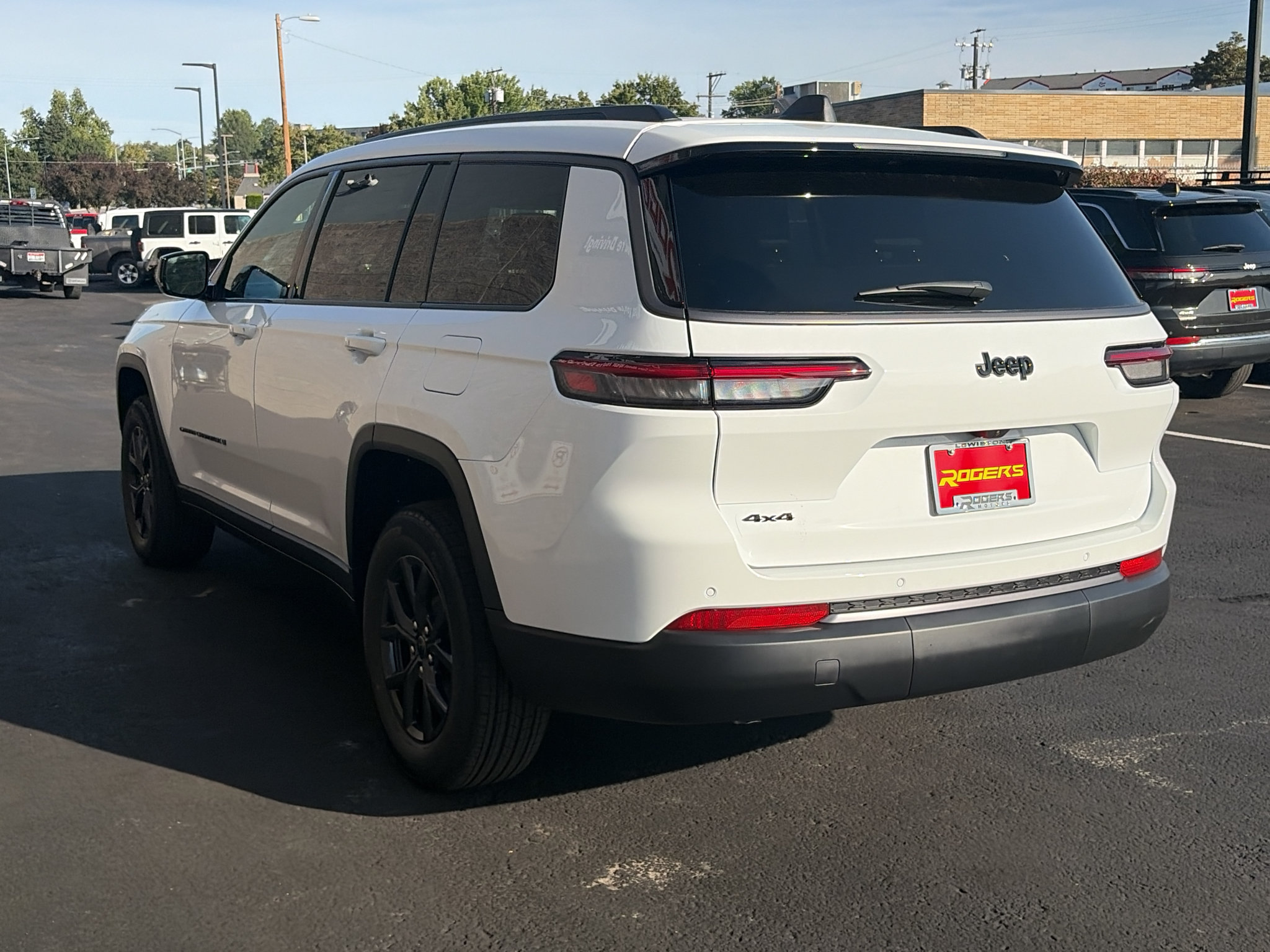 New 2027 Jeep Grand Cherokee L 4WD image 17