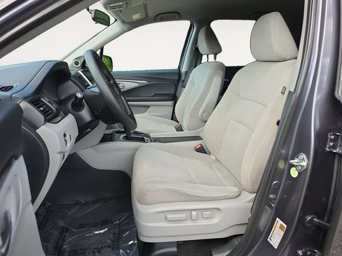 Used 2017 Honda Pilot EX image 9