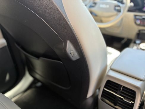 Used 2023 Kia Niro Wind FWD image 41