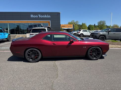 Used 2023 Dodge Challenger R/T w/ Plus Package RWD image 9