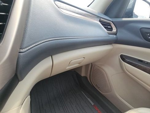 Used 2020 GMC Acadia Denali w/ LPO, Floor Liner Package FWD image 32
