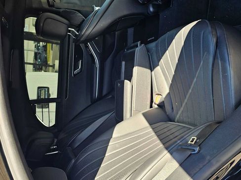 Used 2023 Mercedes-Benz S 500 4MATIC image 12