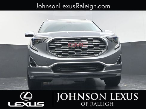 Used 2020 GMC Terrain Denali w/ Denali Premium Package image 16