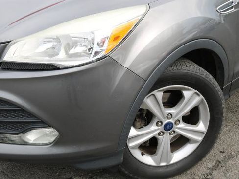 Used 2014 Ford Escape SE w/ Equipment Group 201A image 4