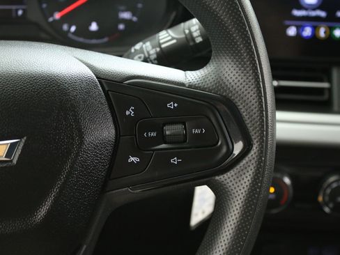 Used 2024 Chevrolet Trax LS FWD image 16