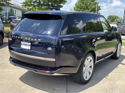Used 2023 Land Rover Range Rover SE AWD/4WD image 3