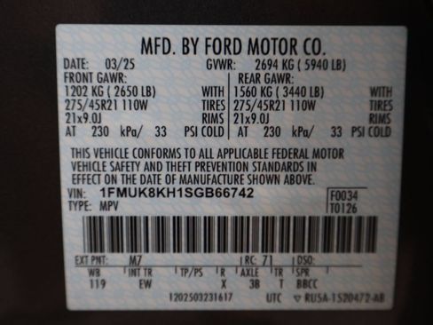 Used 2025 Ford Explorer ST-Line w/ ST-Line Street Pack AWD/4WD image 40