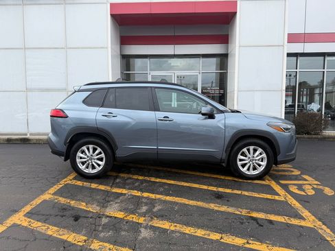 Used 2023 Toyota Corolla Cross LE image 4