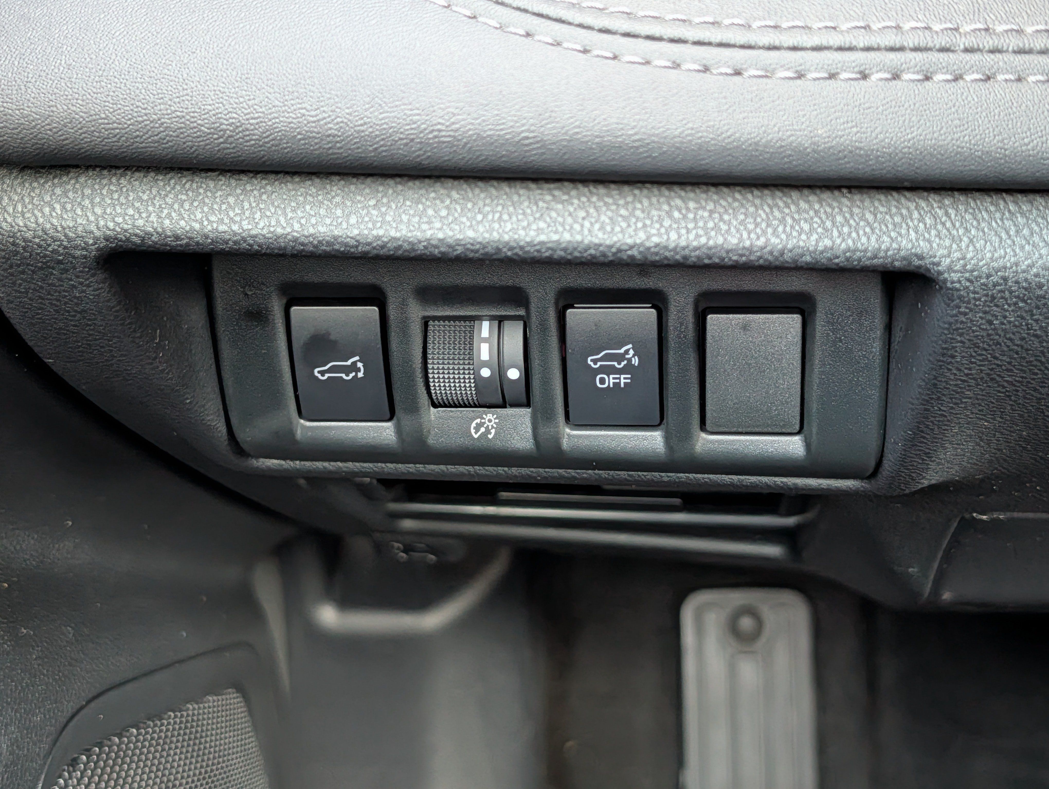 Used 2023 Subaru Outback Limited w/ Popular Package #2 AWD/4WD image 26
