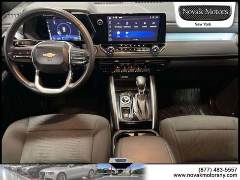 Used 2023 Chevrolet Colorado LT AWD/4WD image 14