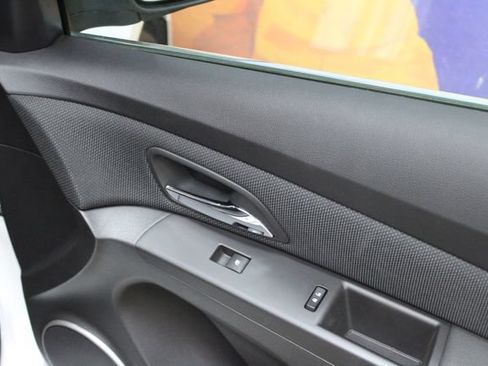 Used 2016 Chevrolet Cruze LTZ FWD image 11