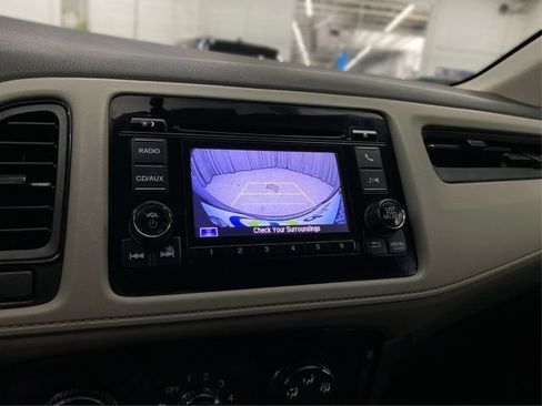 Used 2018 Honda HR-V LX image 29