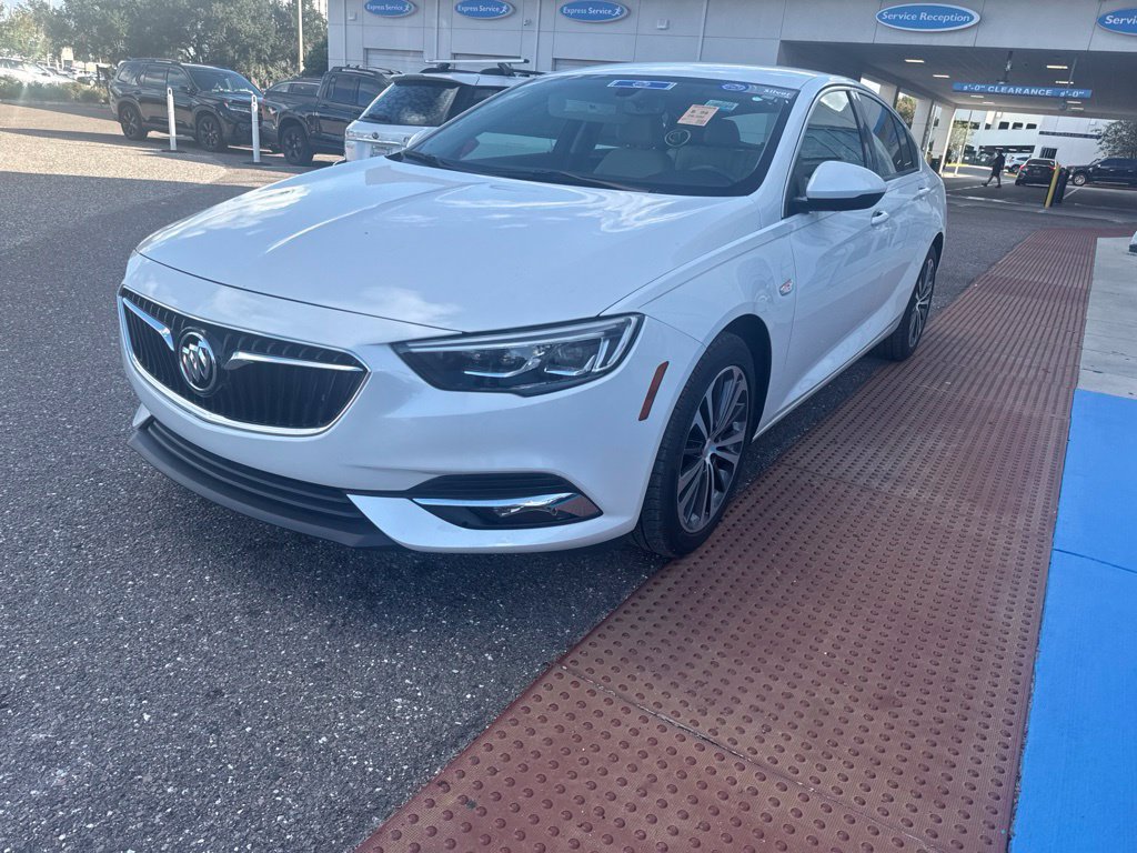 Used 2018 Buick Regal Essence w/ Driver Confidence Package #1 FWD image 7