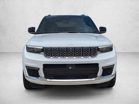 Used 2025 Jeep Grand Cherokee L Summit AWD/4WD image 2