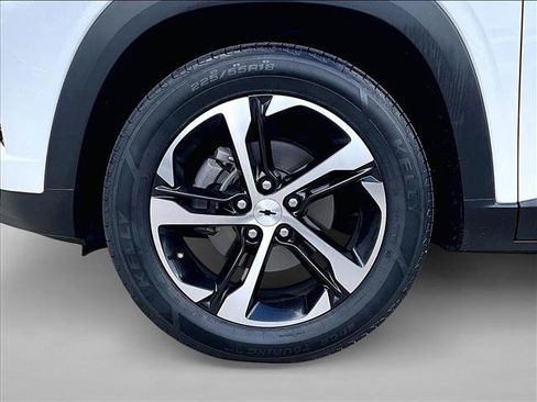Used 2024 Chevrolet Trax RS FWD image 10
