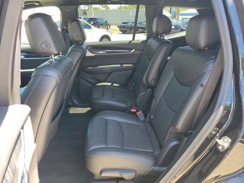 Certified 2023 Cadillac XT6 Premium Luxury AWD/4WD image 16