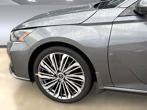 New 2025 Nissan Altima 2.5 SL image 27