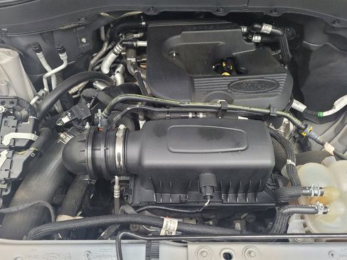 Used 2020 Ford Explorer 2WD image 30