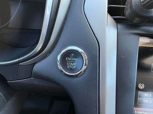 Used 2016 Ford Fusion SE w/ Equipment Group 202A image 27