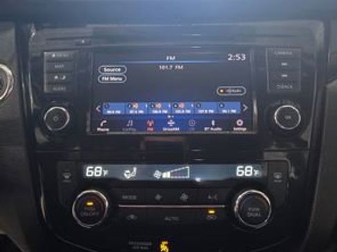 Used 2019 Nissan Rogue Sport SV w/ Technology Package image 19