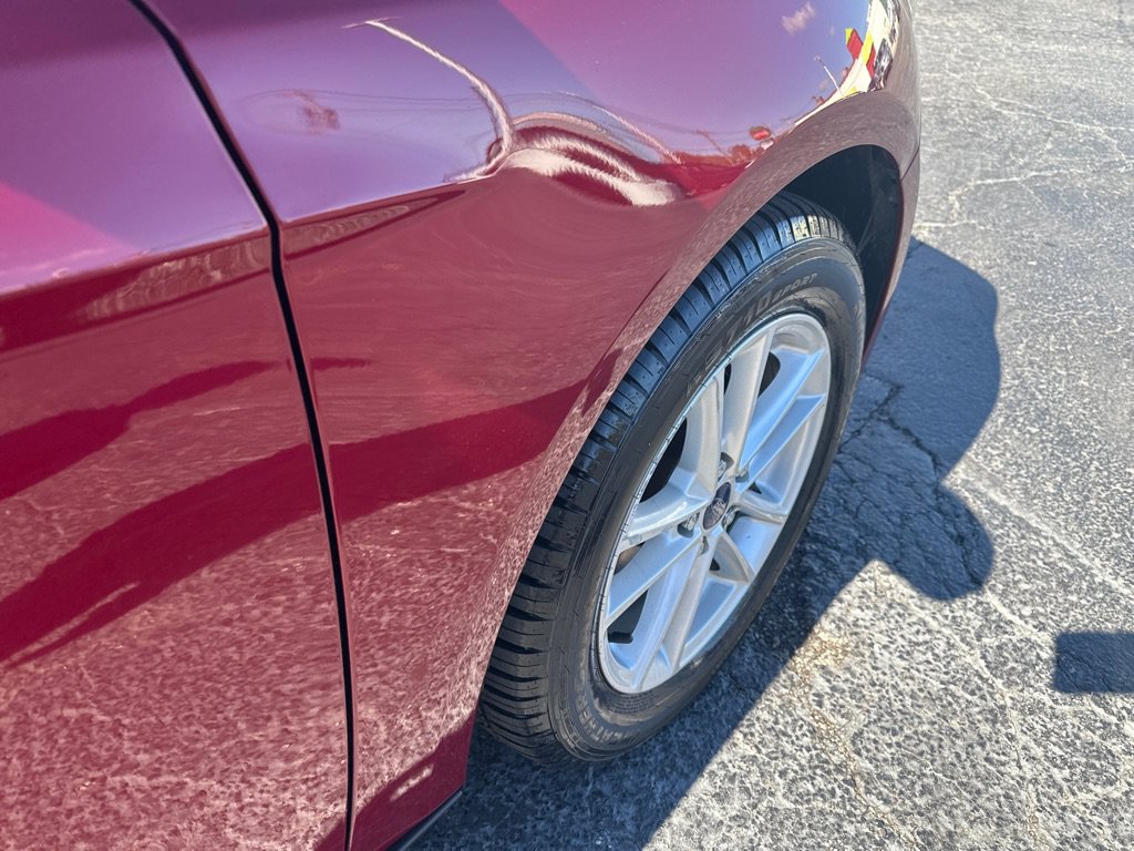 Used 2016 Ford Focus SE w/ SE Cold Weather Package FWD image 8